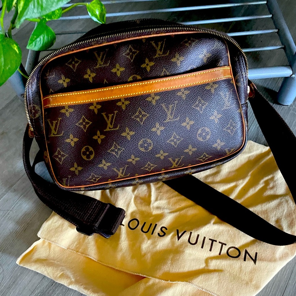 Authentic Louis Vuitton Reporter Crossbody